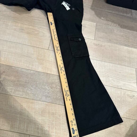 GARAGE WOMENS BLACK FLARE CARGO PANTS SIZE 5 NEW - Picture 2 of 12